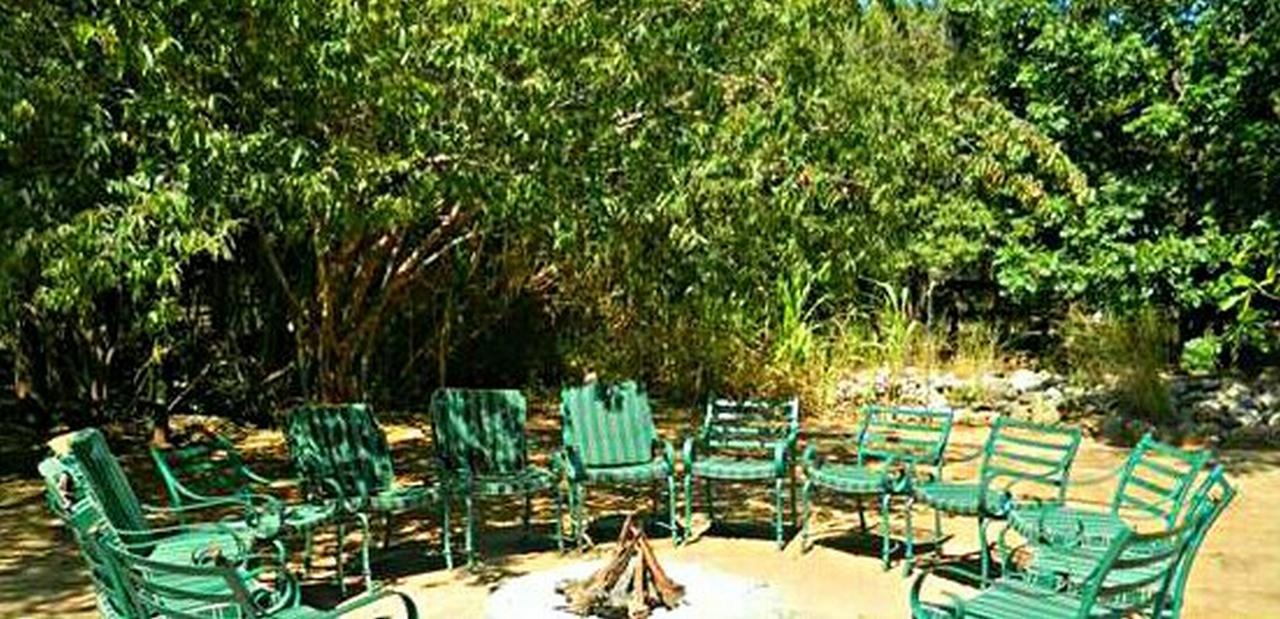 Kwalape Safari Lodge Kasane Buitenkant foto