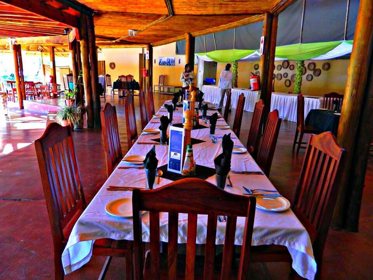 Kwalape Safari Lodge Kasane Buitenkant foto