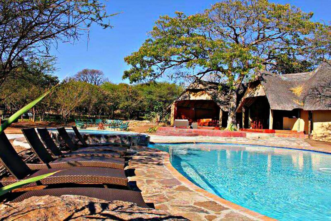 Kwalape Safari Lodge Kasane Buitenkant foto