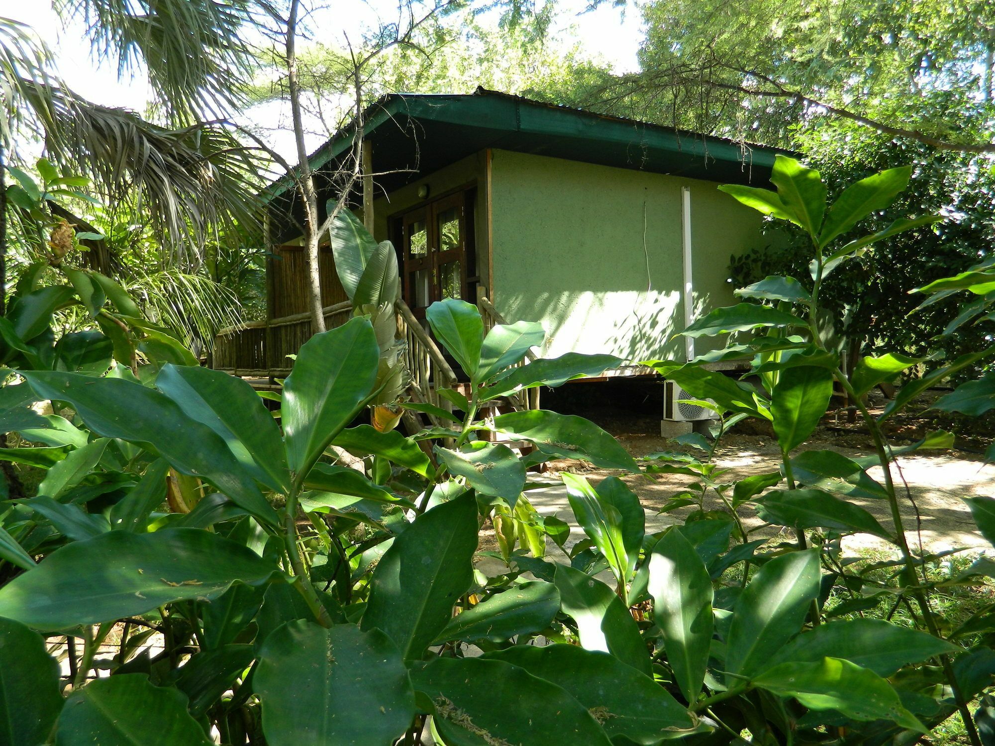 Kwalape Safari Lodge Kasane Buitenkant foto